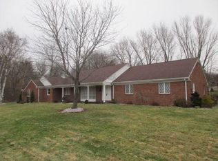3418 Fisher Dr, New Castle, PA 16105