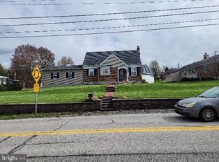 60 W Hanover St, Spring Grove, PA 17362