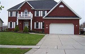 1st image of 6 Sussex Ln