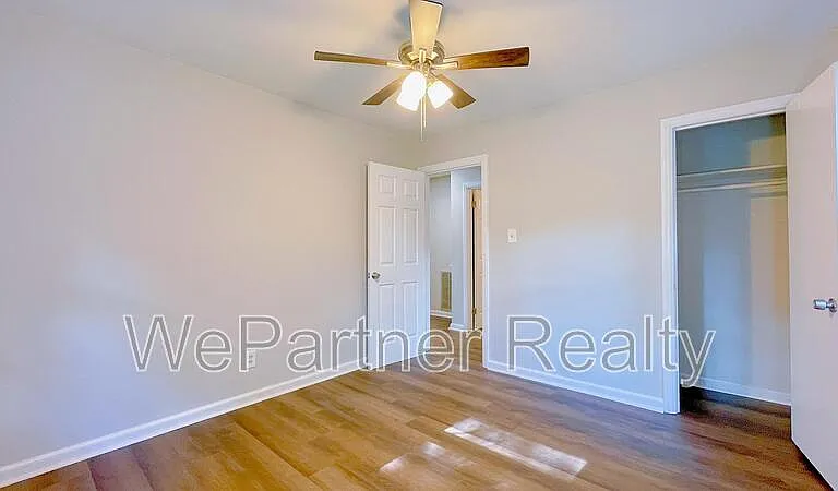 2744 Fairlane Dr SE — Photo 5