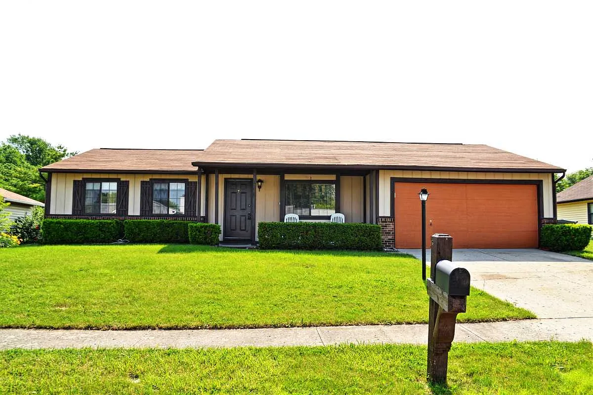 8711 Valley Lake Ct photo 1