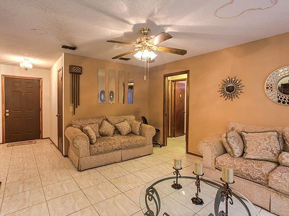 4th image of 8166 Bucksaw Dr