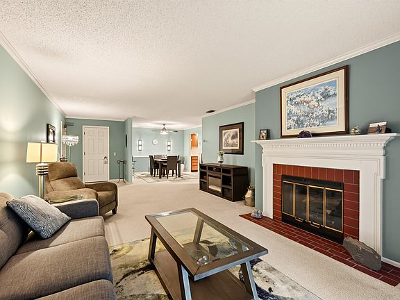 4th image of 1522 Golf View Rd Unit D