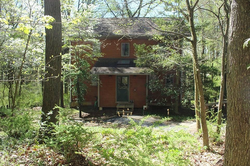Front of the house (private apartment entry is on the opposi