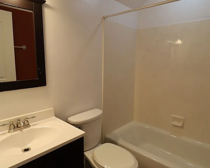 429 N 1340 E — Photo 24