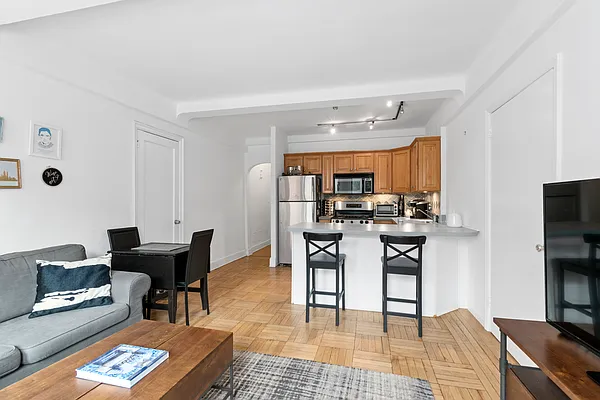 Rented by Douglas Elliman | media 2