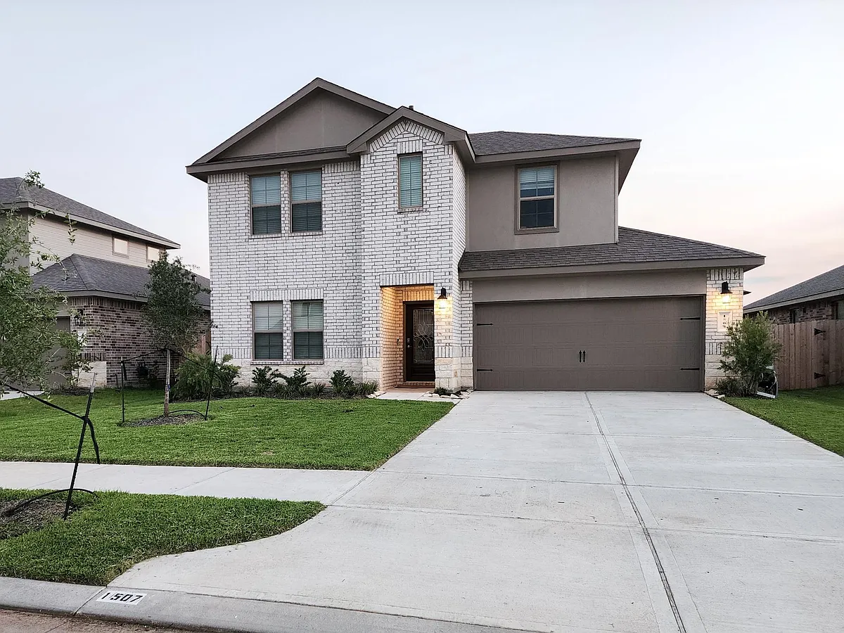 Building Photo - 1507 Maple Ridge Dr