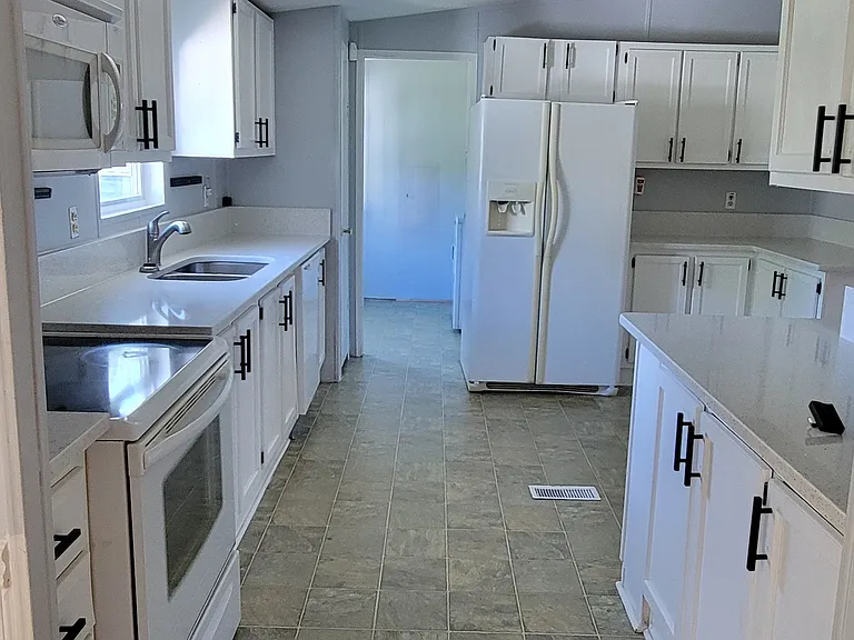101 Wilbur Ln — Photo 10
