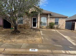 1050 Trent Dr, Laredo, TX 78046