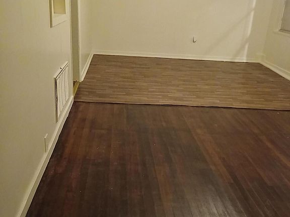 5th image of 318 Cameron St