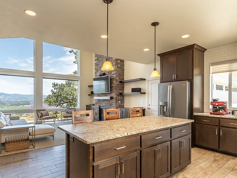 355 Ridgecrest Dr — Photo 9