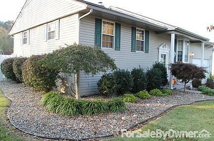 1st image of 6 Campbell Ln