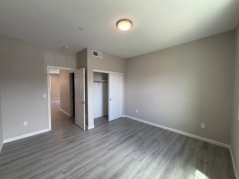 700 Apricot Cir — Photo 34