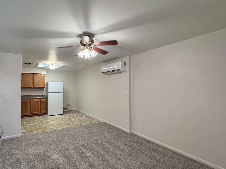 919 1/2 Main St #1F — Photo 6