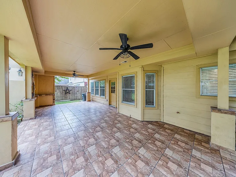 16130 Coleburn Dr — Photo 36