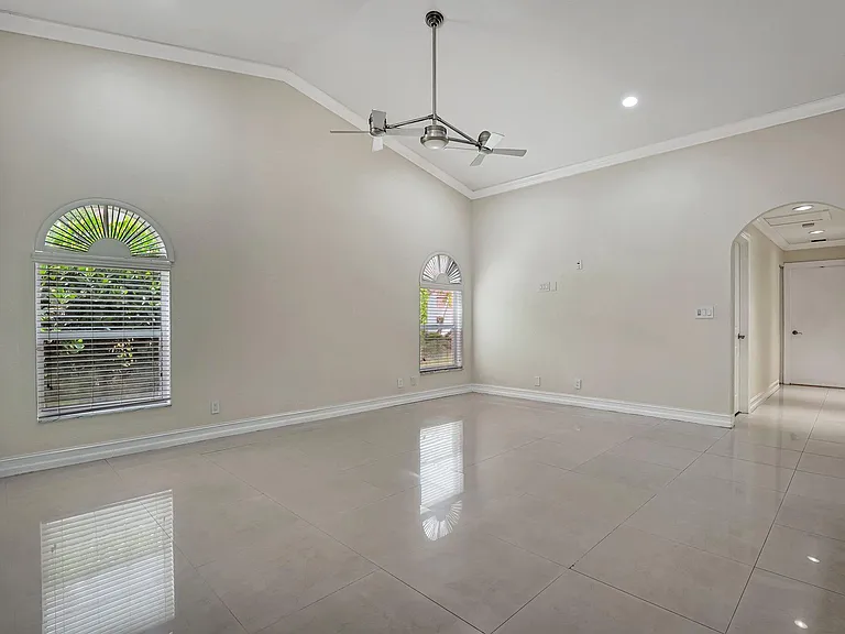 10080 NW 53rd Ct — Photo 10