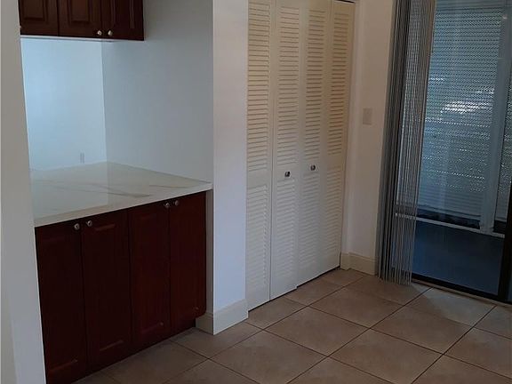 5th image of 1000 NW Colony Point Circle #123