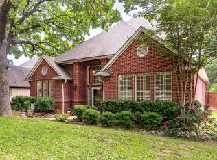 2215 Patterson Pl, Arlington, TX 76012