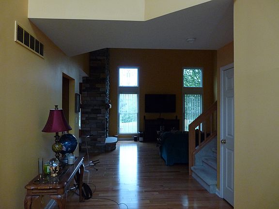 5th image of 12732 Woodpine Dr
