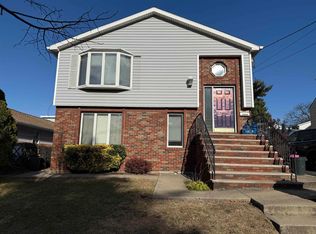 350 Centre Ave #1, Secaucus, NJ 07094