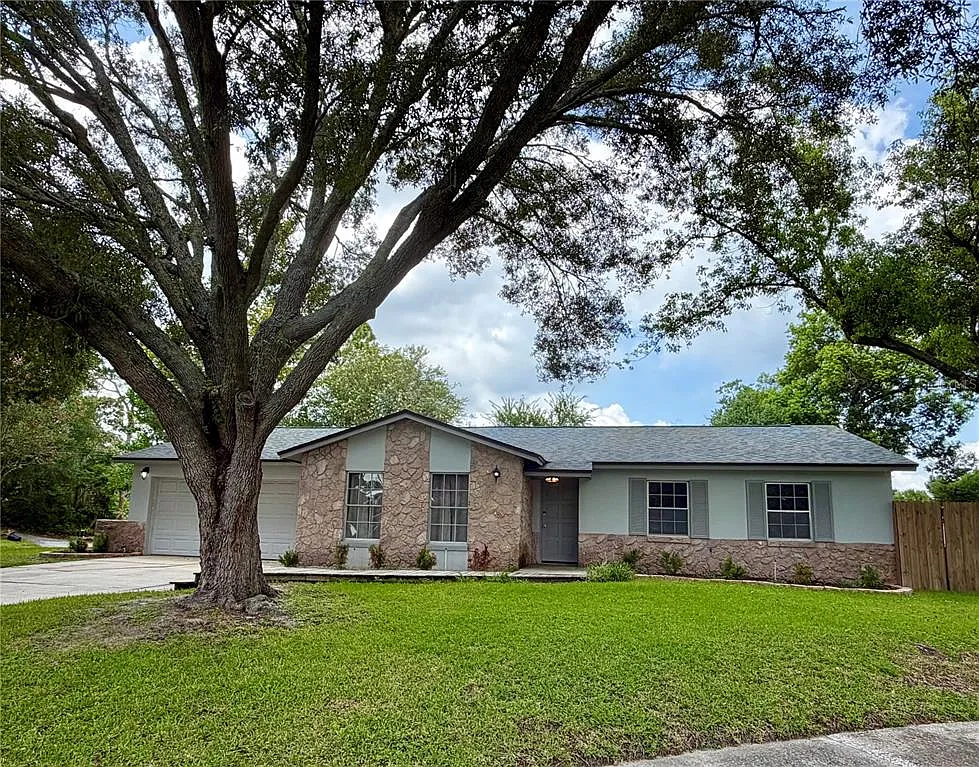 3 bed, 2.0 bath, 1410 sqft, $2,500 — Photo 1
