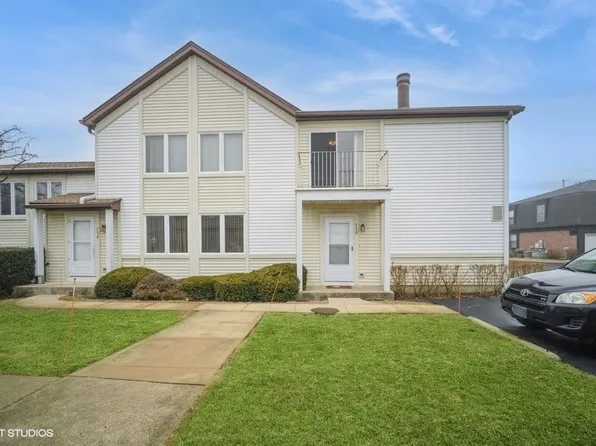 750 Inverrary Ln, Deerfield, IL 60015