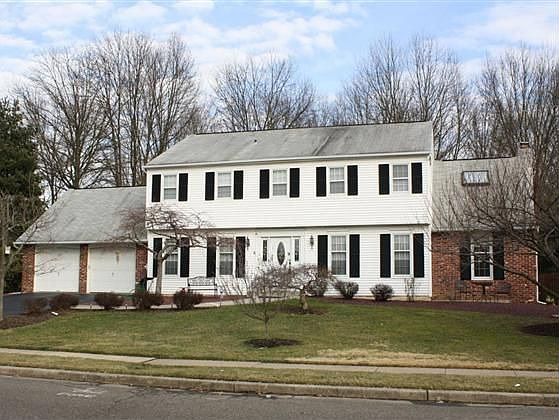 2nd image of 380 Sherwood Dr
