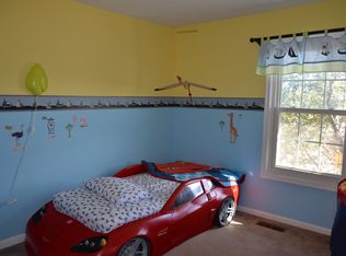 955 S Rolfe St #B, Arlington, VA 22204