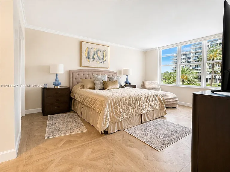 5700 Collins Ave #3A — Photo 19