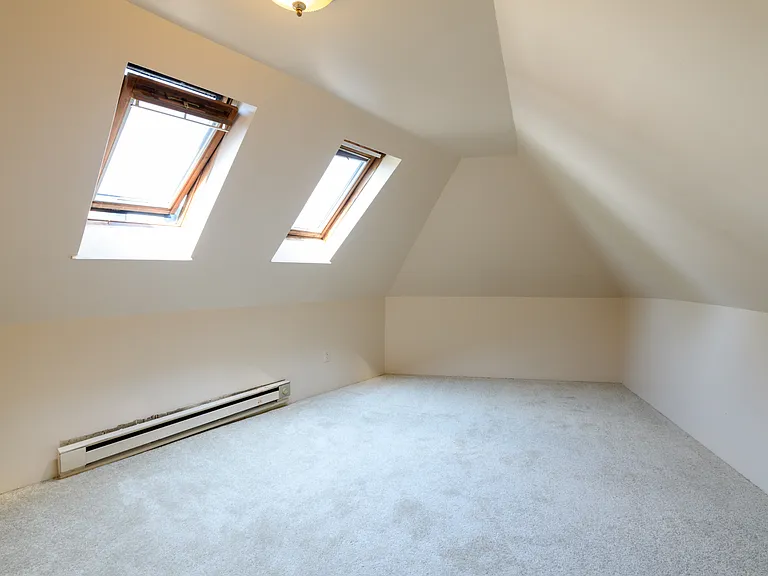 Shannon Apartments — Photo 14