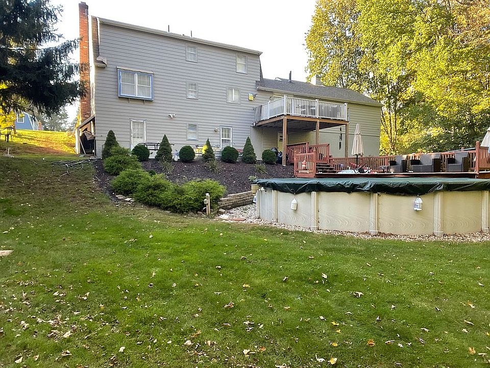 2nd image of 136 Chestnut Ln