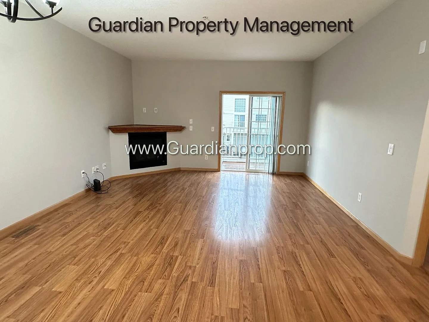 Maple Grove Town Home, 2 Car Garage, W/D, Balcony, Dishwasher, Avail June/July — Photo 3