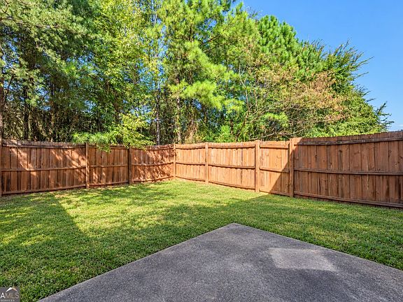 3rd image of 684 Georgetown Ct