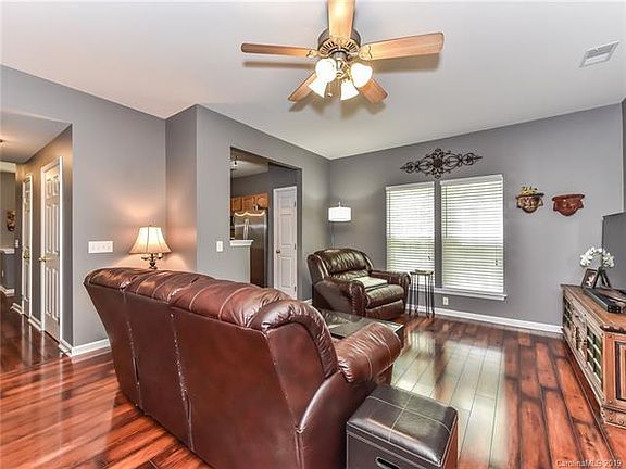 5th image of 9568 Glenashley Dr