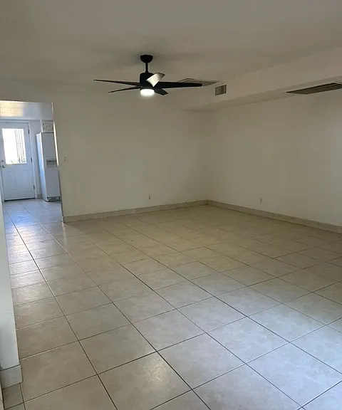 458 Las Casitas Way — Photo 2