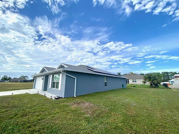 3rd image of 2323 NE 35th Ln