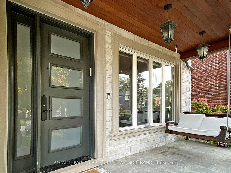 17 Southgate Ave — Photo 3