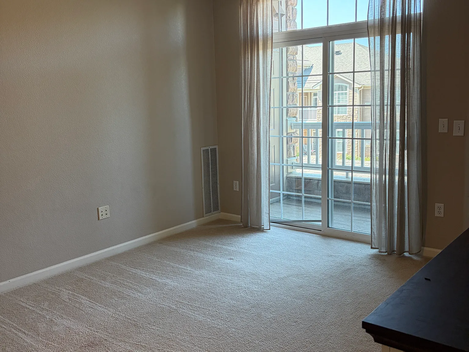 7440 S Blackhawk St — Photo 3