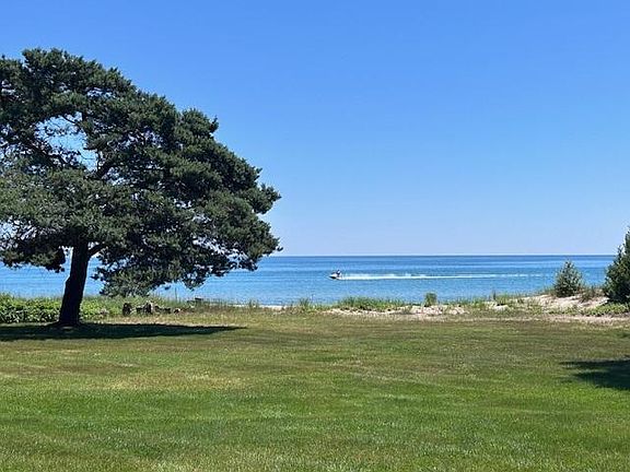 5th image of 619 S Lake Huron Shore Dr