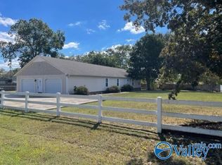 908 Hine St N, Athens, AL 35611