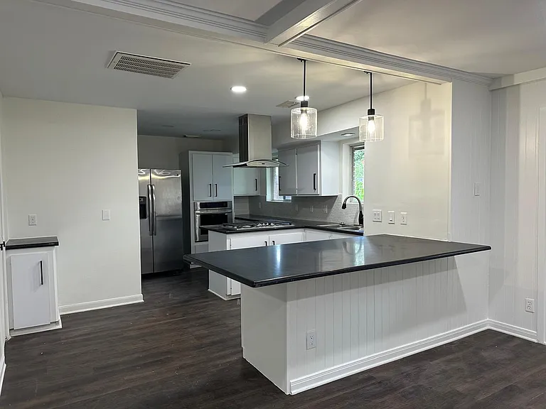 Newly renovated kitchen layout.