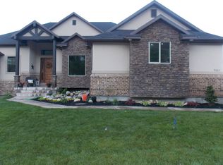 9623 N Aztec Dr, Cedar Hills, UT 84062
