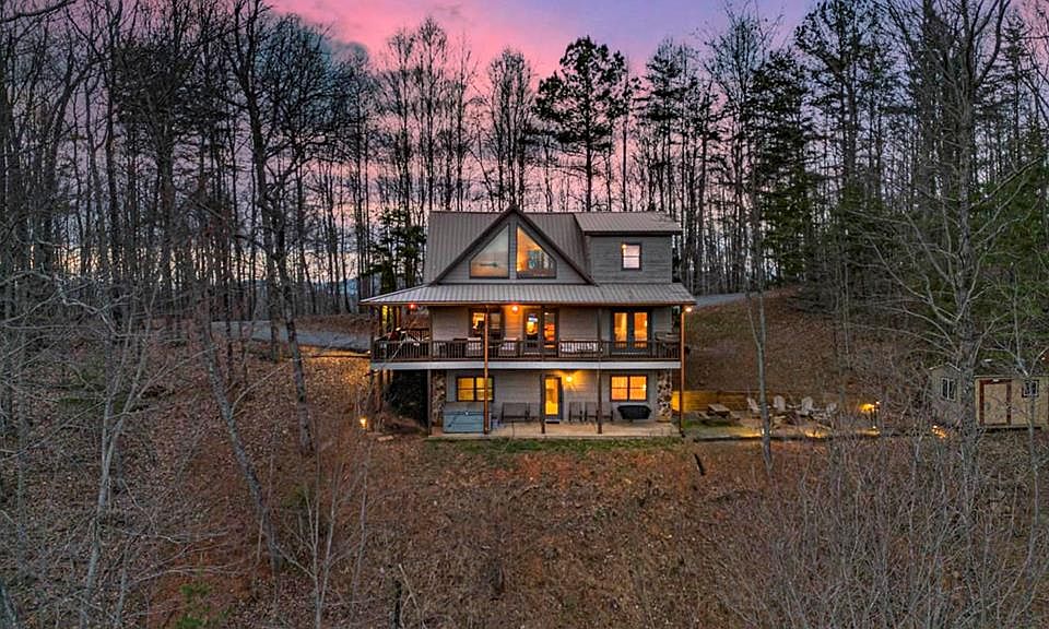 1st image of 268 Oak Ledge Rd