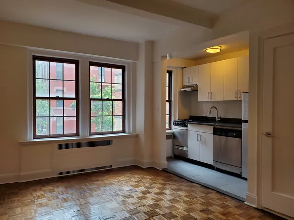 80 Cranberry Street image 2 of 7