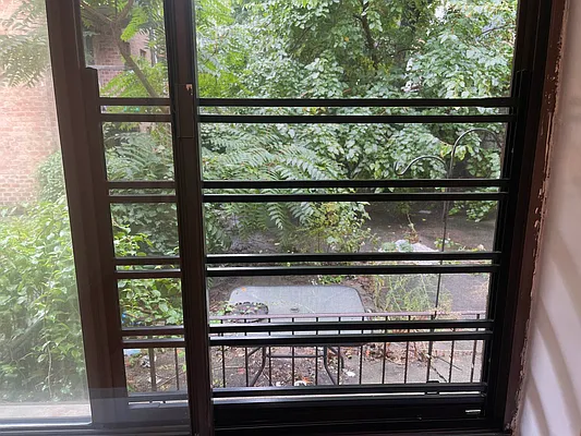 Rented by 18 REALTY | media 6