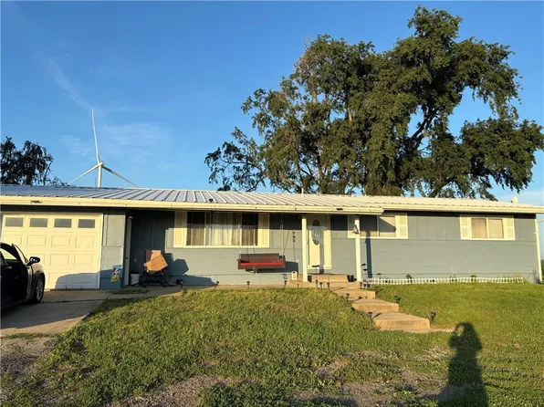 785 2400th Ave, Chestnut, IL 62518