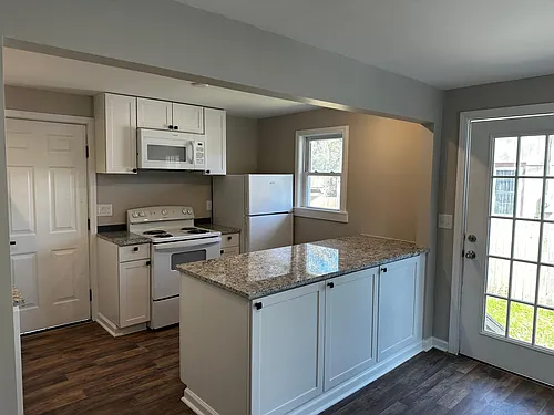 1818 Lisa St #B Photo 1