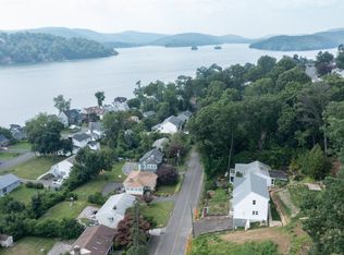 19 Twilight Ln, Brookfield, CT 06804