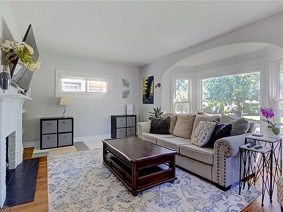 4th image of 3630 W 148th St