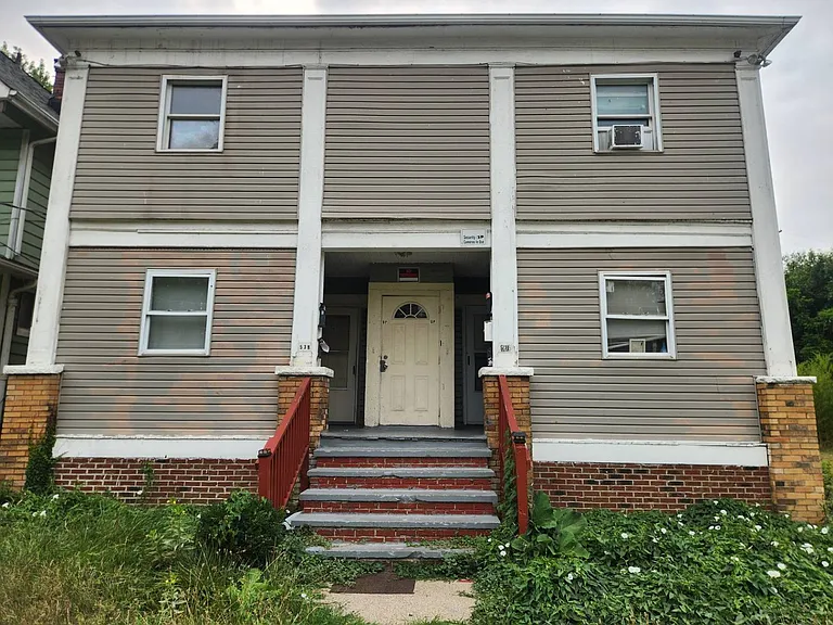 536 E 117th St Cleveland, OH 44108 — Photo 2